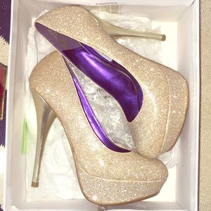 Steven Madden still in box platform rose heels!!!